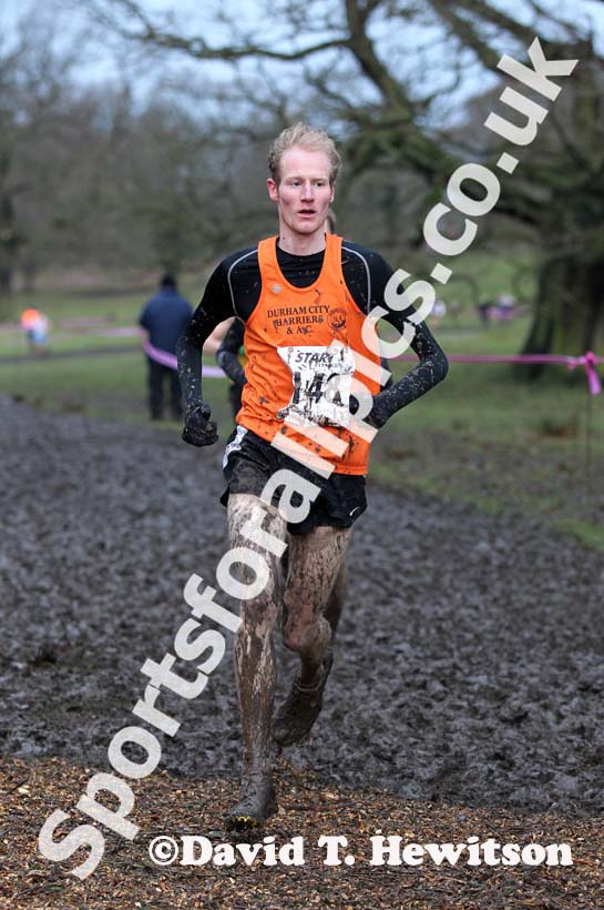Dan Garbutt (Durham City) on his way to winning the senior mens Northern Cross Country Champs, Knowsley Safari Park. Photo: David T. Hewitson/Sports for All Pics